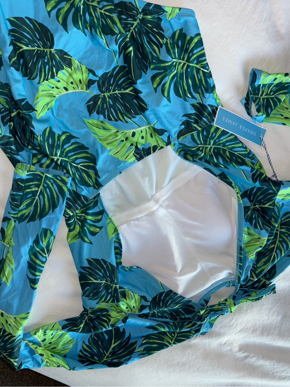 NWT Women’s Draper James Tropical Leaf Long Sleeve One Piece Rashguard Swimsuit